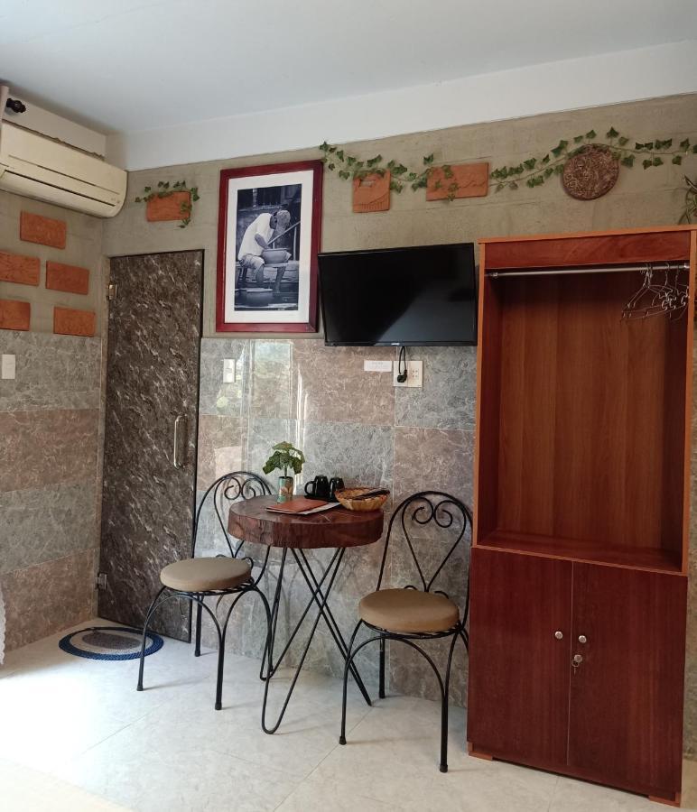 Terra Cotta Homestay Hoi An Bagian luar foto